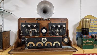 Ducretet console
